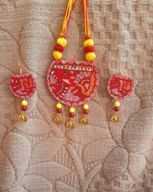 Handpainted Wooden Jewellery - Indian handicraft - Madhubani art - 07